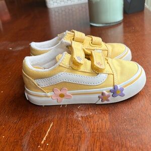 Toddler girls Vans canvas Velcro sneakers